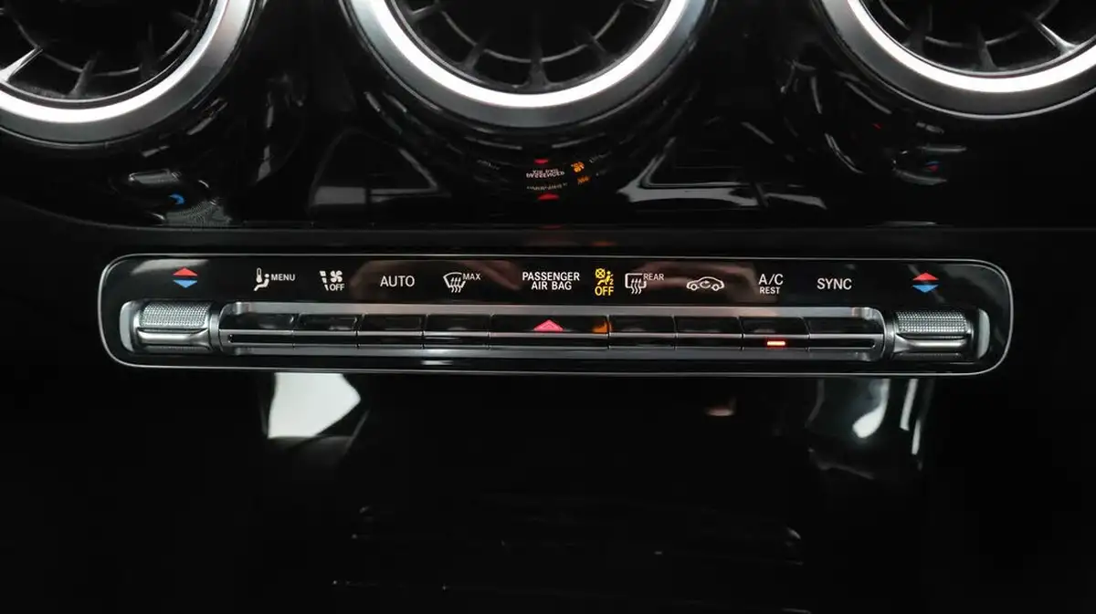 2020-mercedes-benz-a-class-13-a200-sport-executive-hatchback-5d-7g-dct-big-12