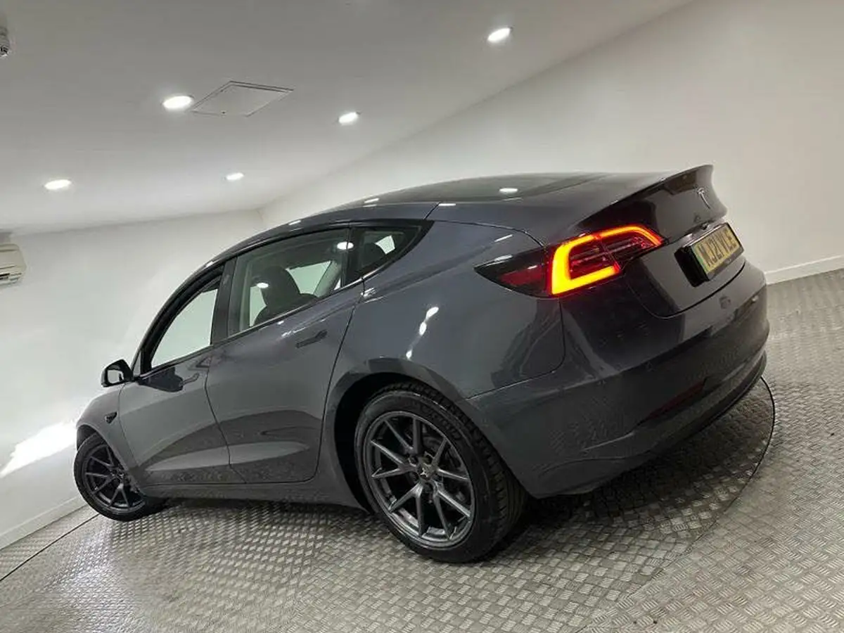 2021-tesla-model-3-e-long-range-4x4-big-45