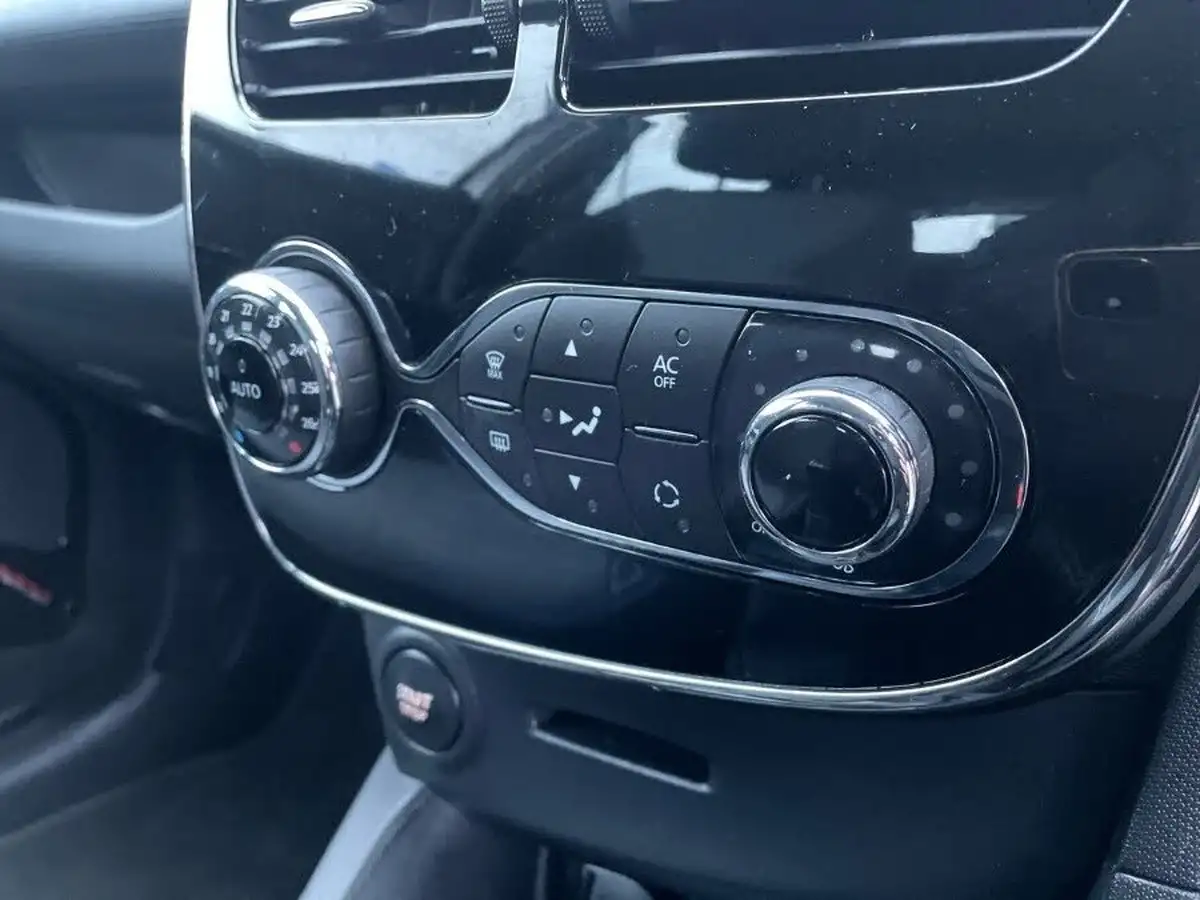 2014-renault-clio-09-dynamique-s-big-20