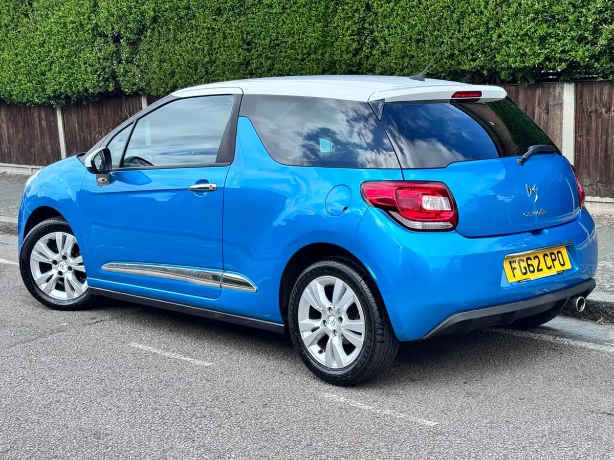 2012-citroen-ds3-16-dstyle-big-2