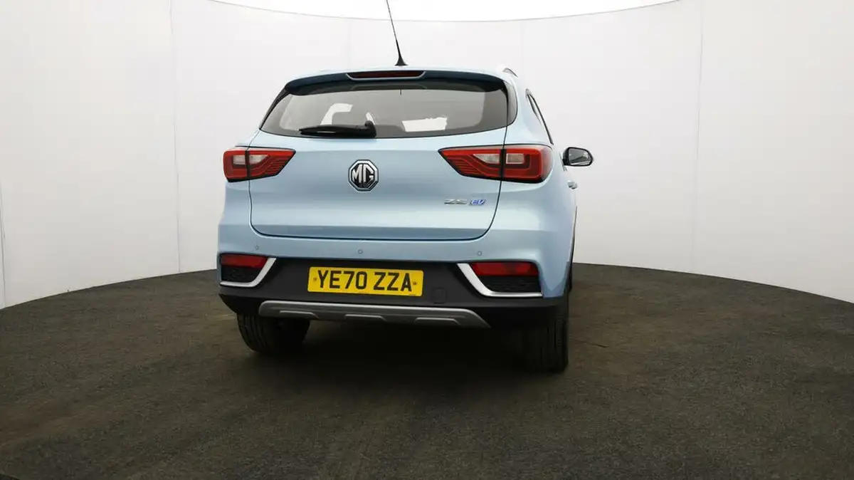 2020-mg-zs-suv-e-exclusive-ev-big-5