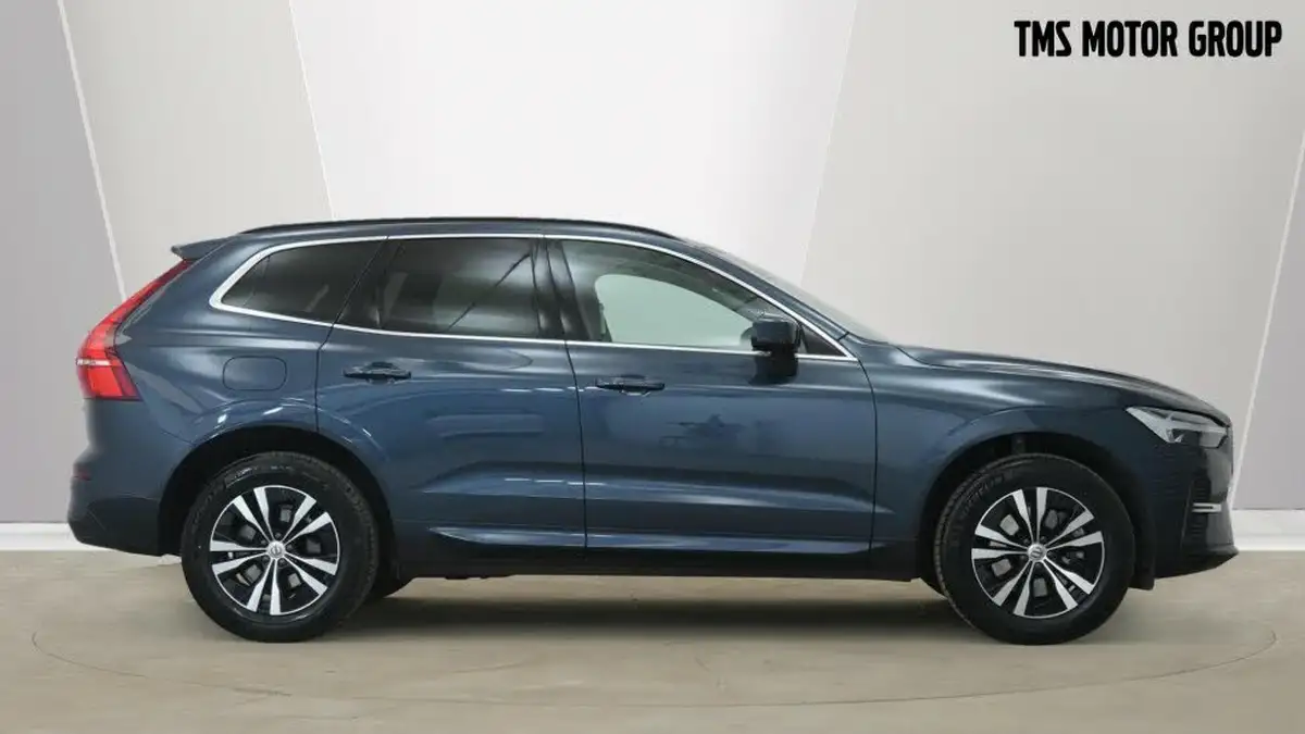 2024-volvo-xc60-20-b5-core-big-1