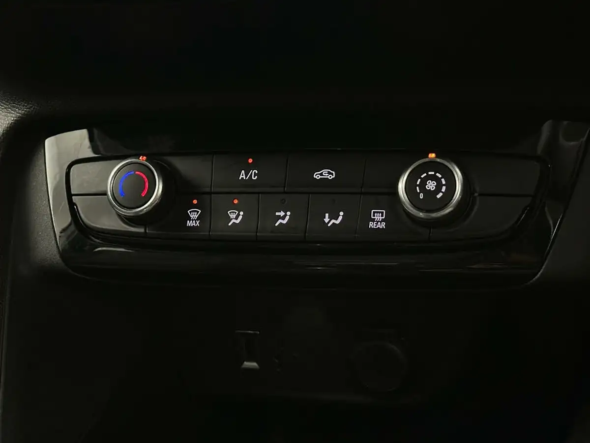 2021-vauxhall-corsa-12i-se-big-18