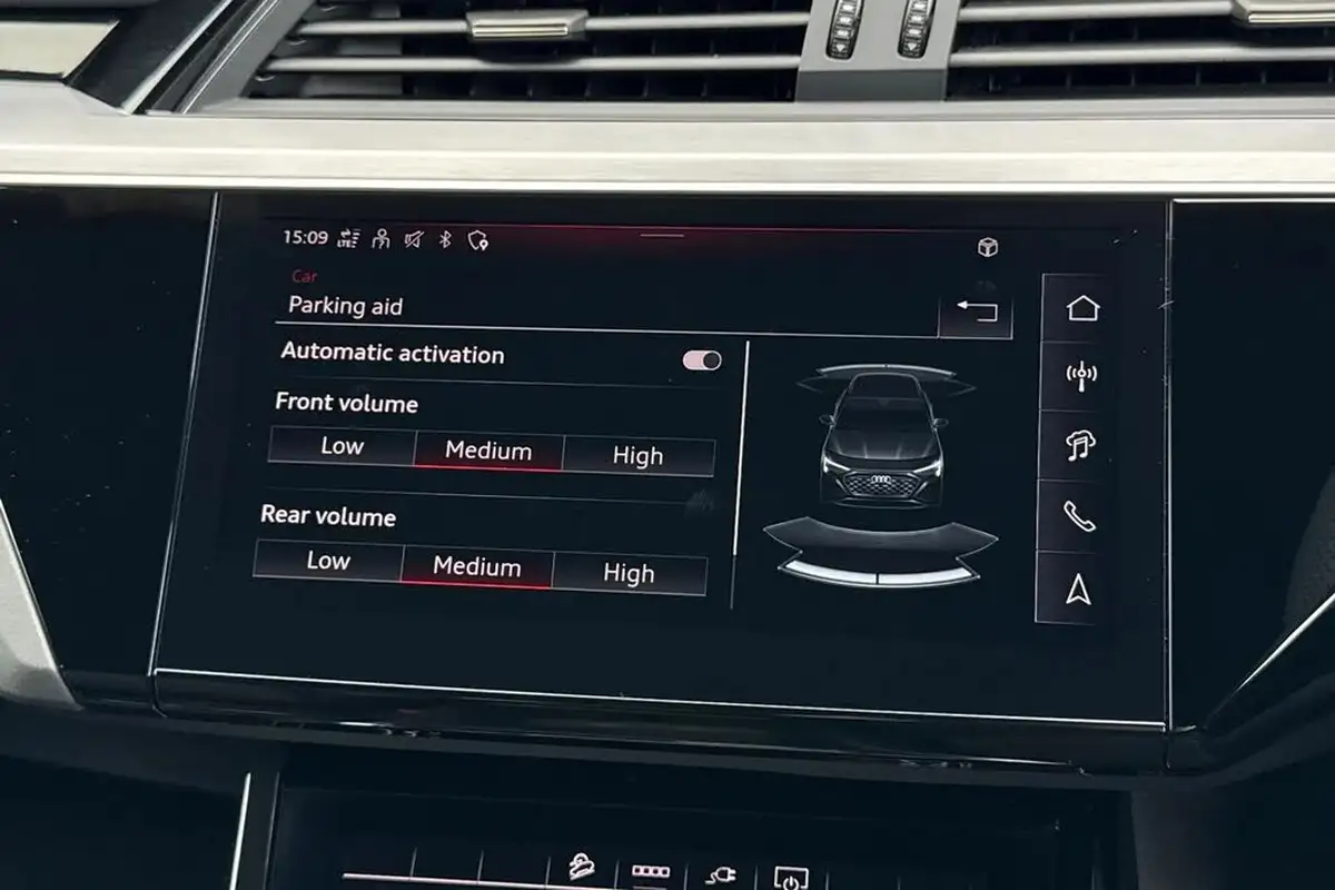 2024-audi-q8-e-tron-55e-s-line-suv-big-32