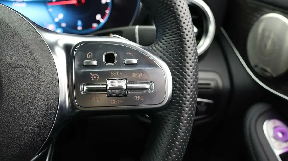 2022-mercedes-benz-glc-class-20d-glc300d-amg-line-premium-plus-245ps-station-wagon-5d-1950cc-big-22