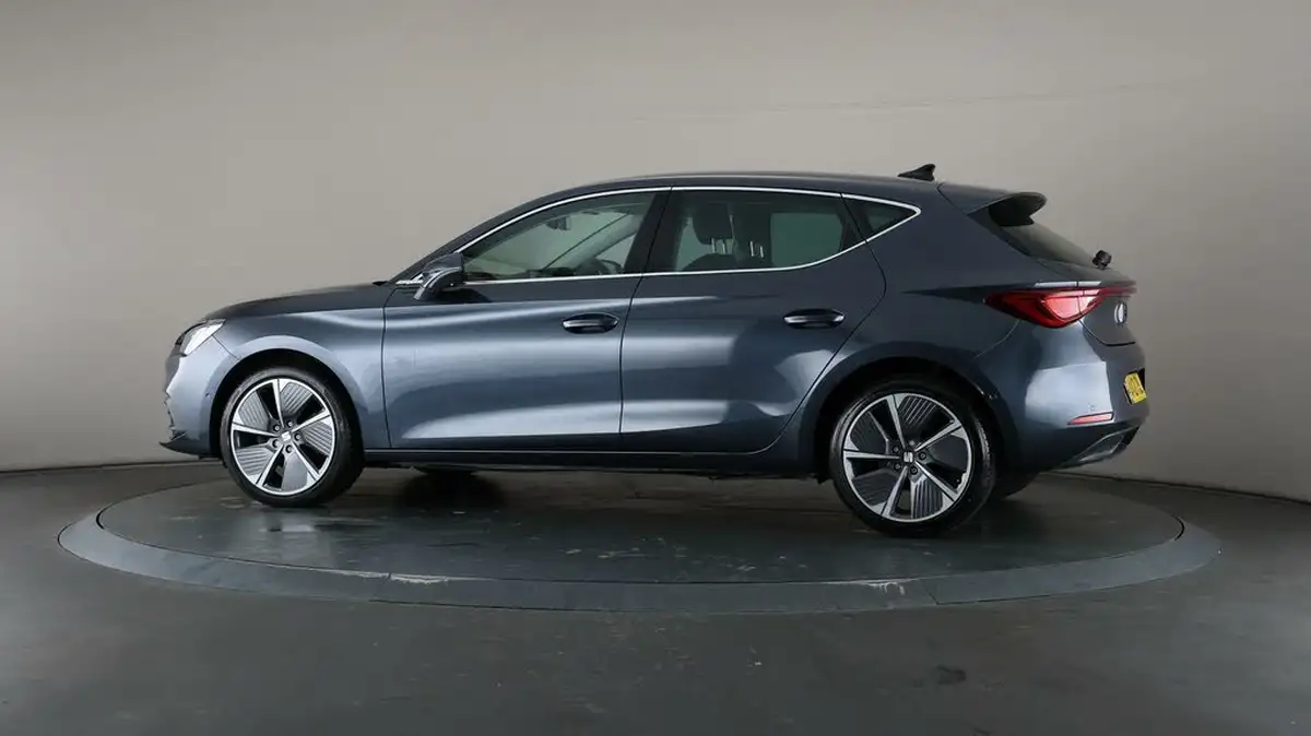 2021-seat-leon-10-etsi-evo-xcellence-lux-hatchback-big-63