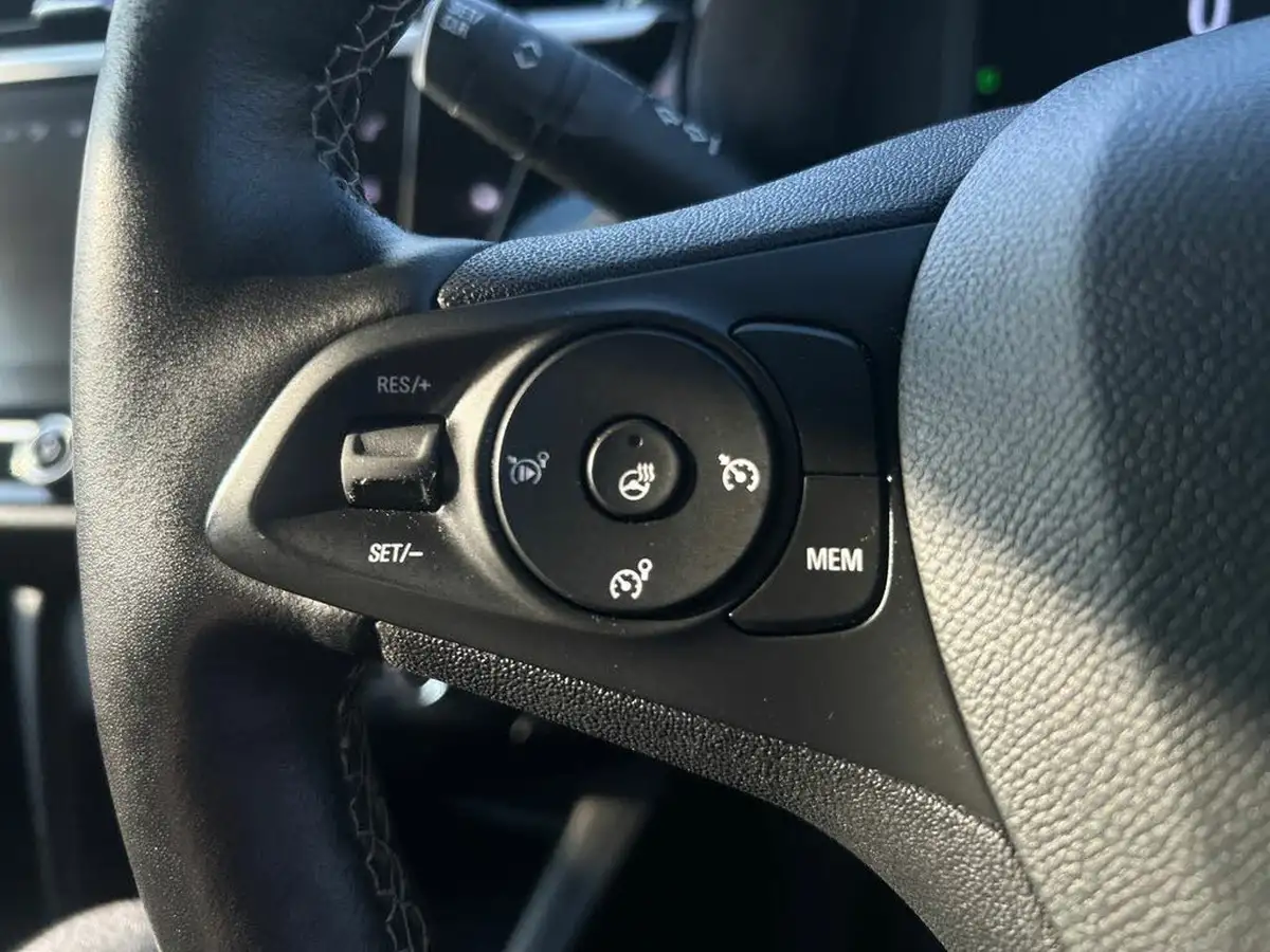 2022-vauxhall-corsa-12-turbo-elite-edition-big-15