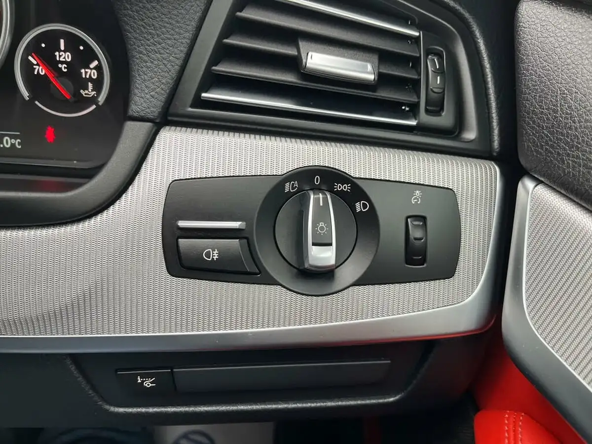 2016-bmw-5-series-44-m5-big-28