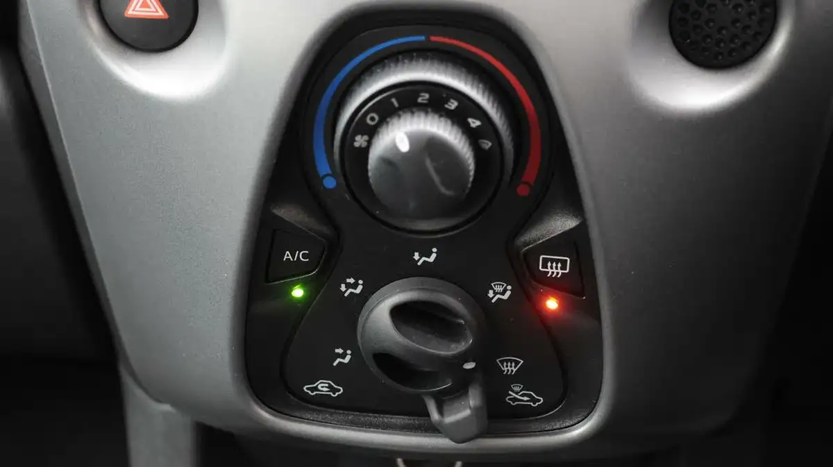 2021-toyota-aygo-10-vvt-i-x-play-tss-big-12