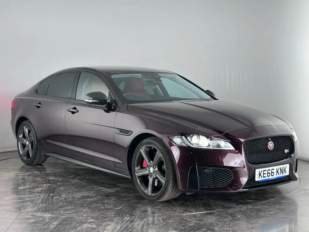 2017-jaguar-xf-30-s-big-0