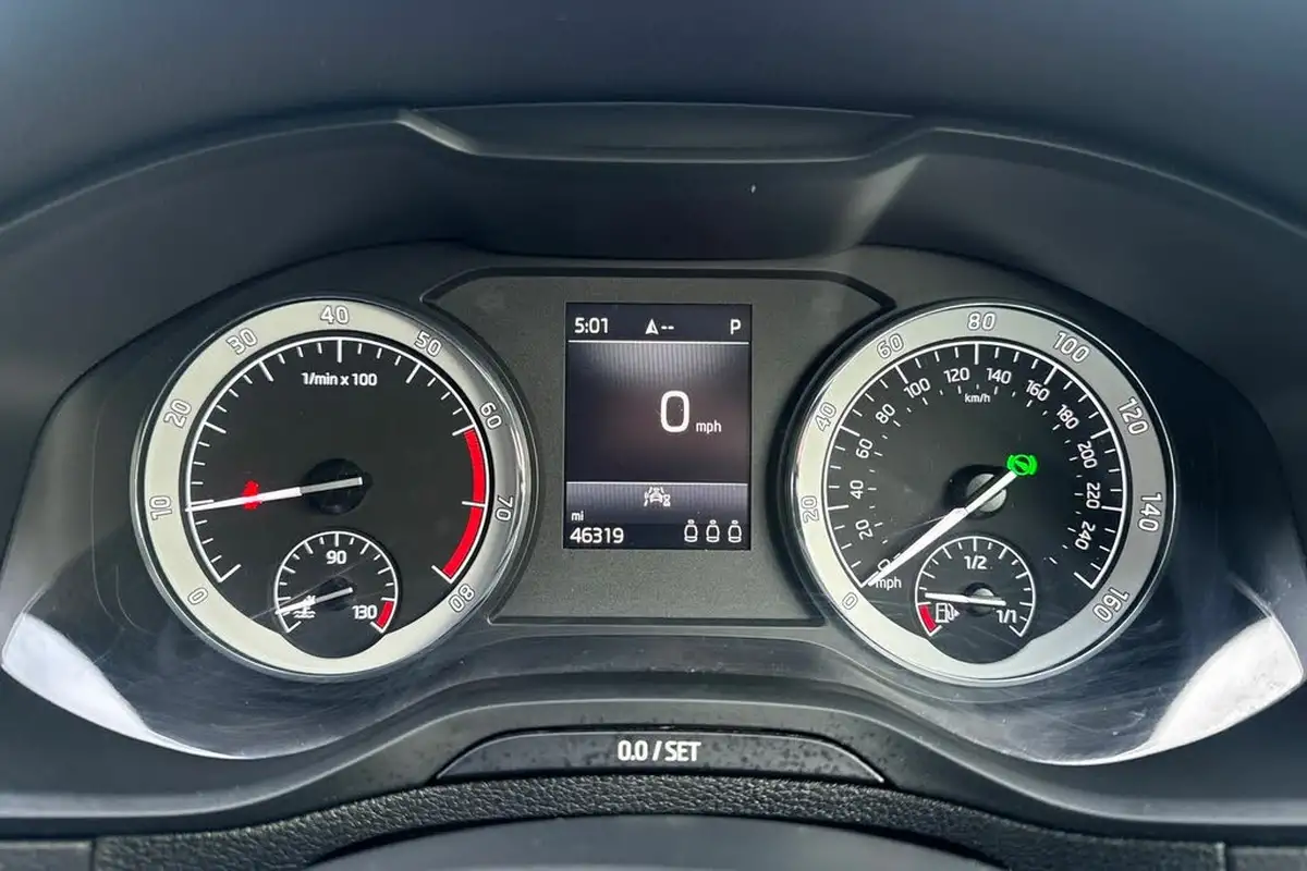 2020-skoda-karoq-15-tsi-se-l-dsg-big-6