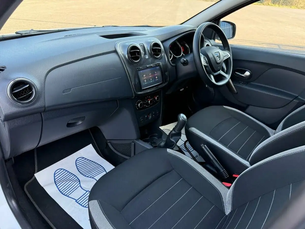 2018-dacia-sandero-stepway-09-tce-laureate-big-7