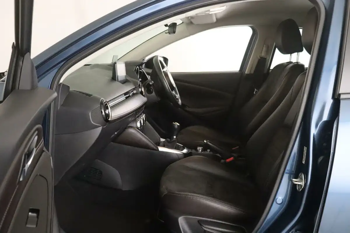 2019-mazda-mazda2-15-gt-sport-nav-115ps-big-10