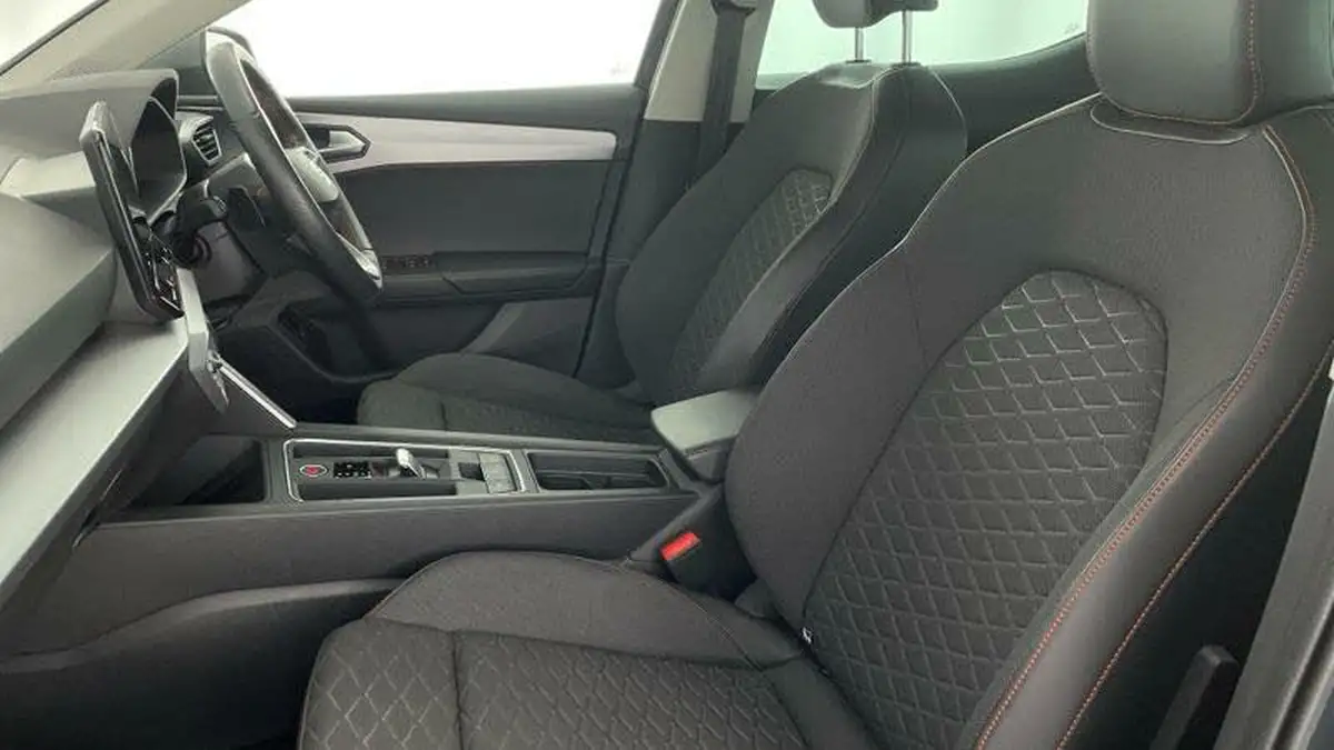 2022-seat-leon-14-e-hybrid-fr-hatchback-big-37