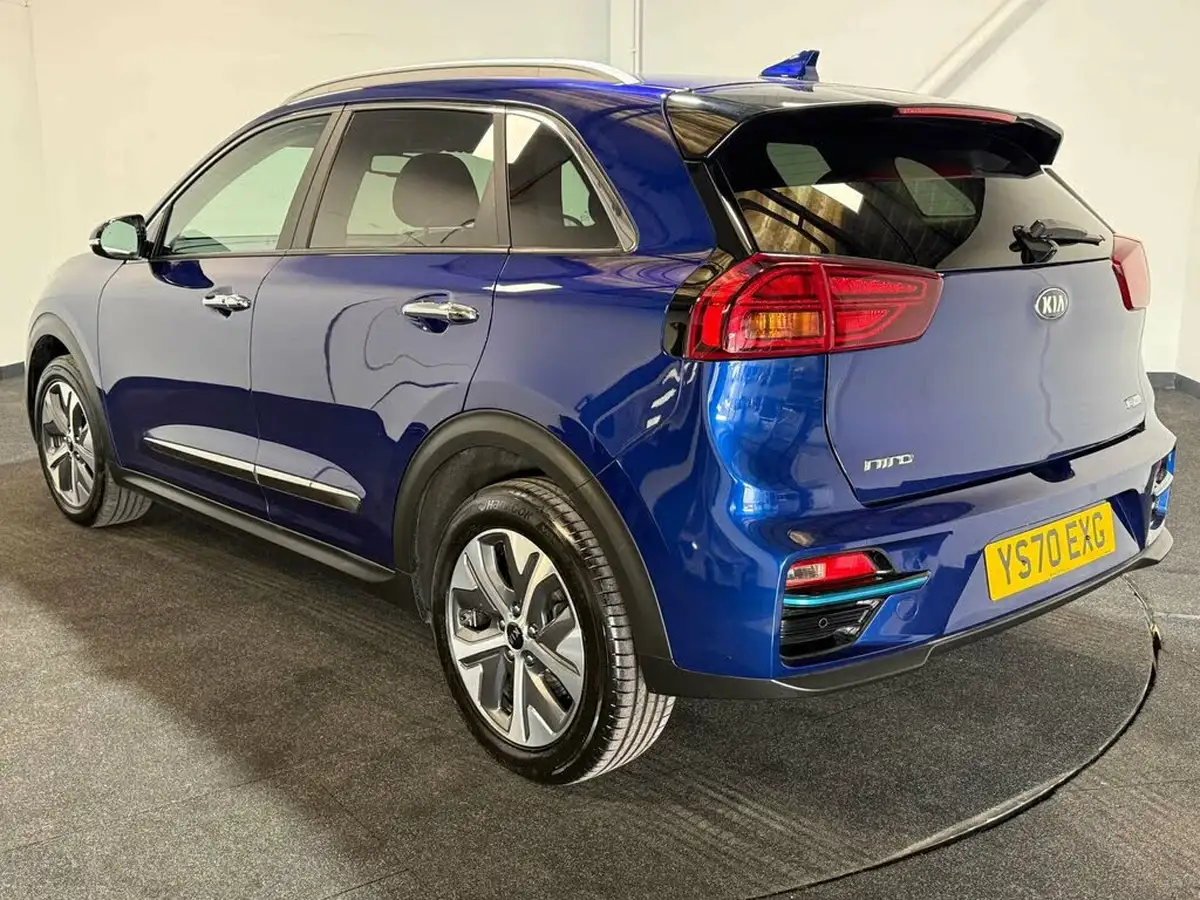 2021-kia-e-niro-ev-4-big-3