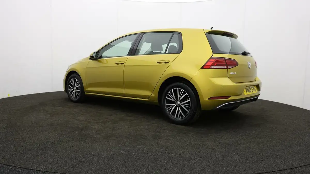 2018-volkswagen-golf-20tdi-se-nav-bmtss-hatchback-5d-dsg-big-66