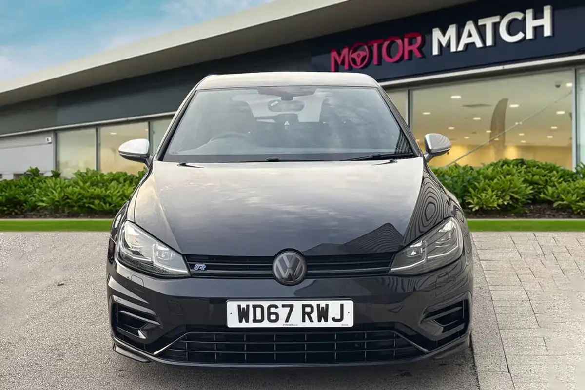 2018-volkswagen-golf-20-tsi-r-hatchback-3d-dsg-big-5