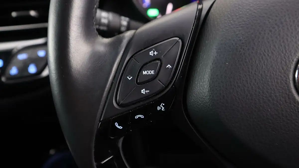 2019-toyota-c-hr-18-vvt-i-design-big-22
