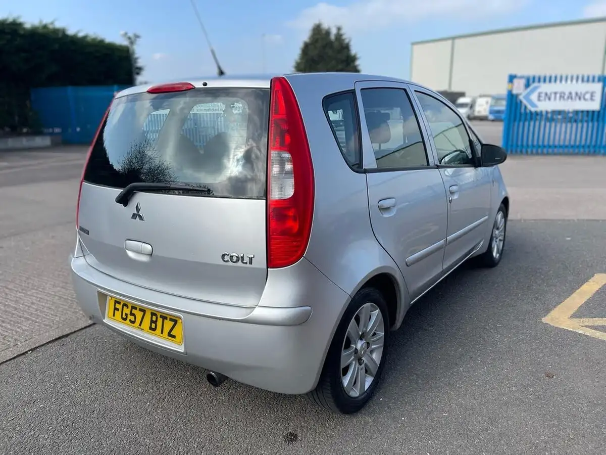 2007-mitsubishi-colt-15td-cz2-big-2