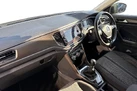 2020-volkswagen-t-roc-15-tsi-se-small-8