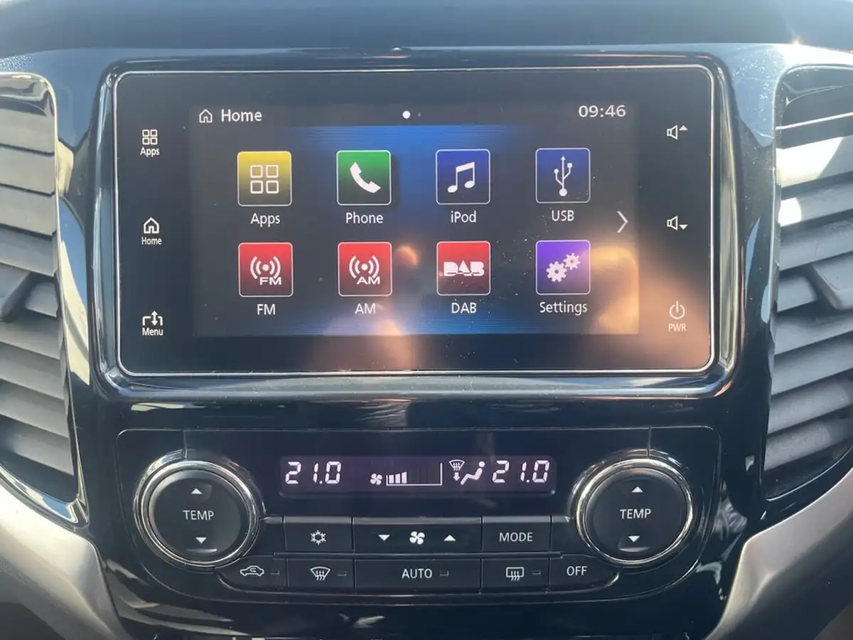 2019-mitsubishi-l200-24di-d-barbarian-eu6-big-28