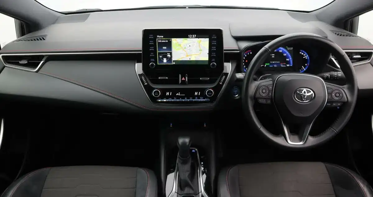 2019-toyota-corolla-20-vvt-i-excel-trk-hatchback-big-13