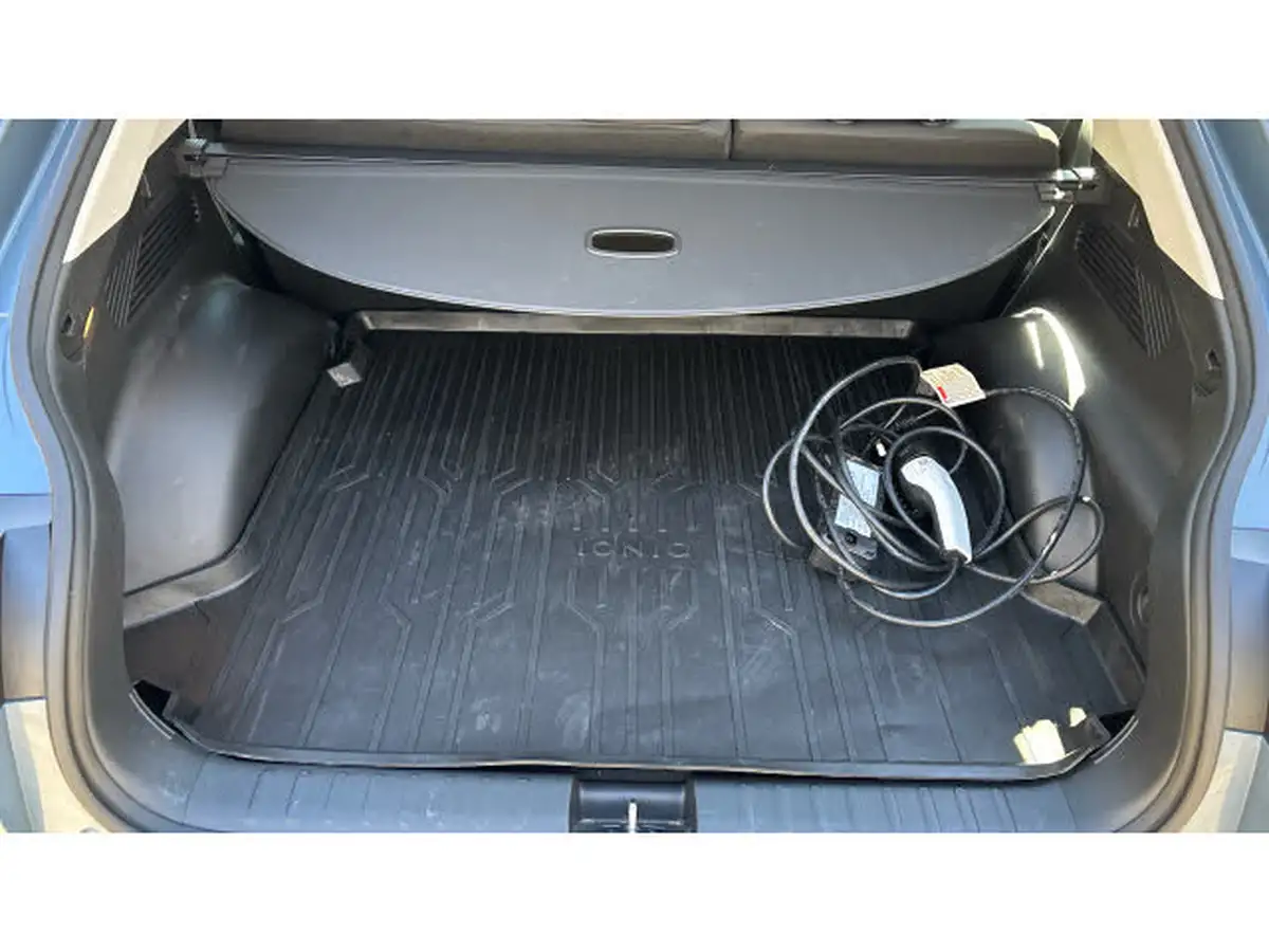 2024-hyundai-ioniq-5-e-se-connect-big-3