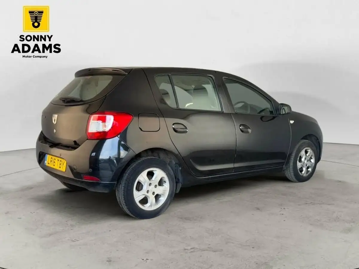 2016-dacia-sandero-09-tce-laureate-big-3