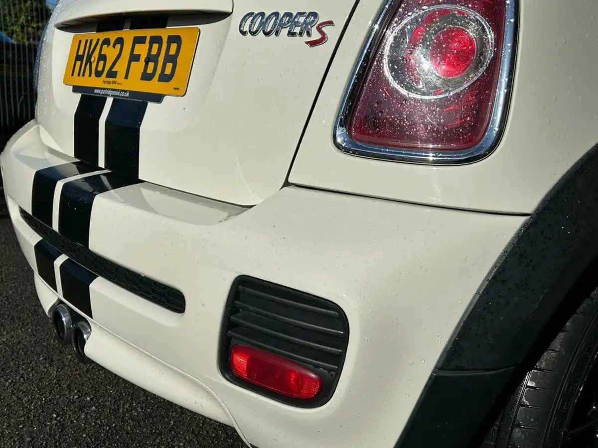 2012-mini-cooper-16-cooper-s-184bhp-sport-chili-hatchback-3d-big-15