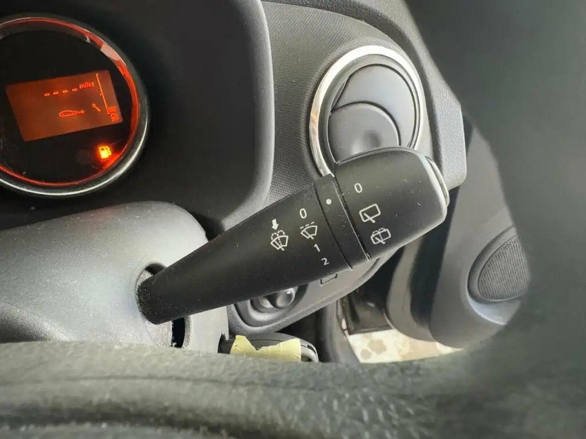 2016-dacia-sandero-09-tce-laureate-big-27