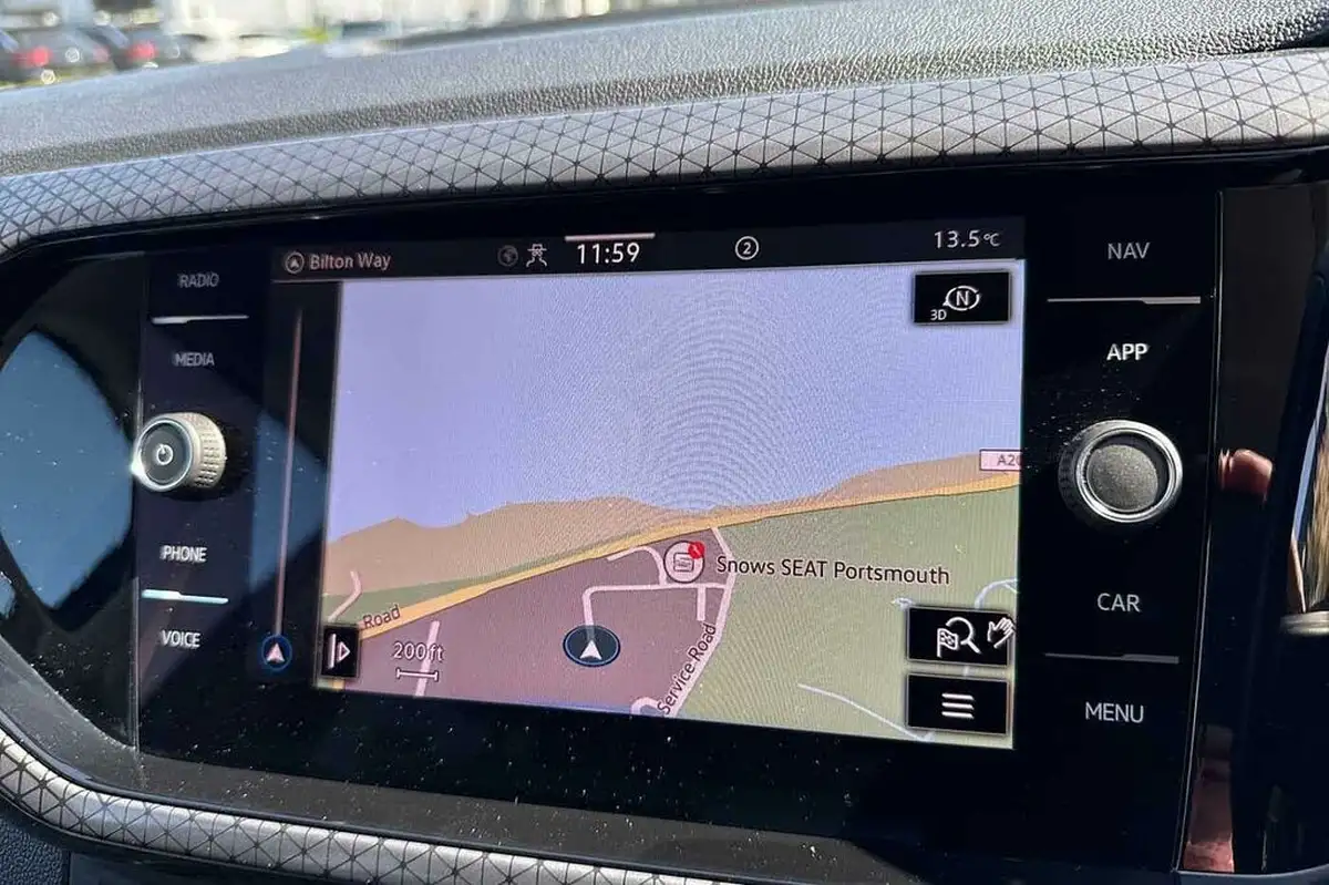 2021-volkswagen-t-cross-10-tsi-sel-115ps-big-11