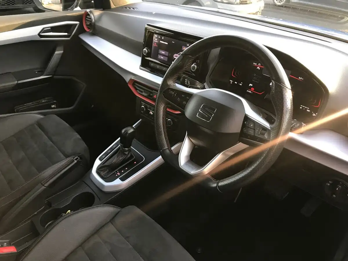 2023-seat-arona-15-tsi-fr-edition-big-2