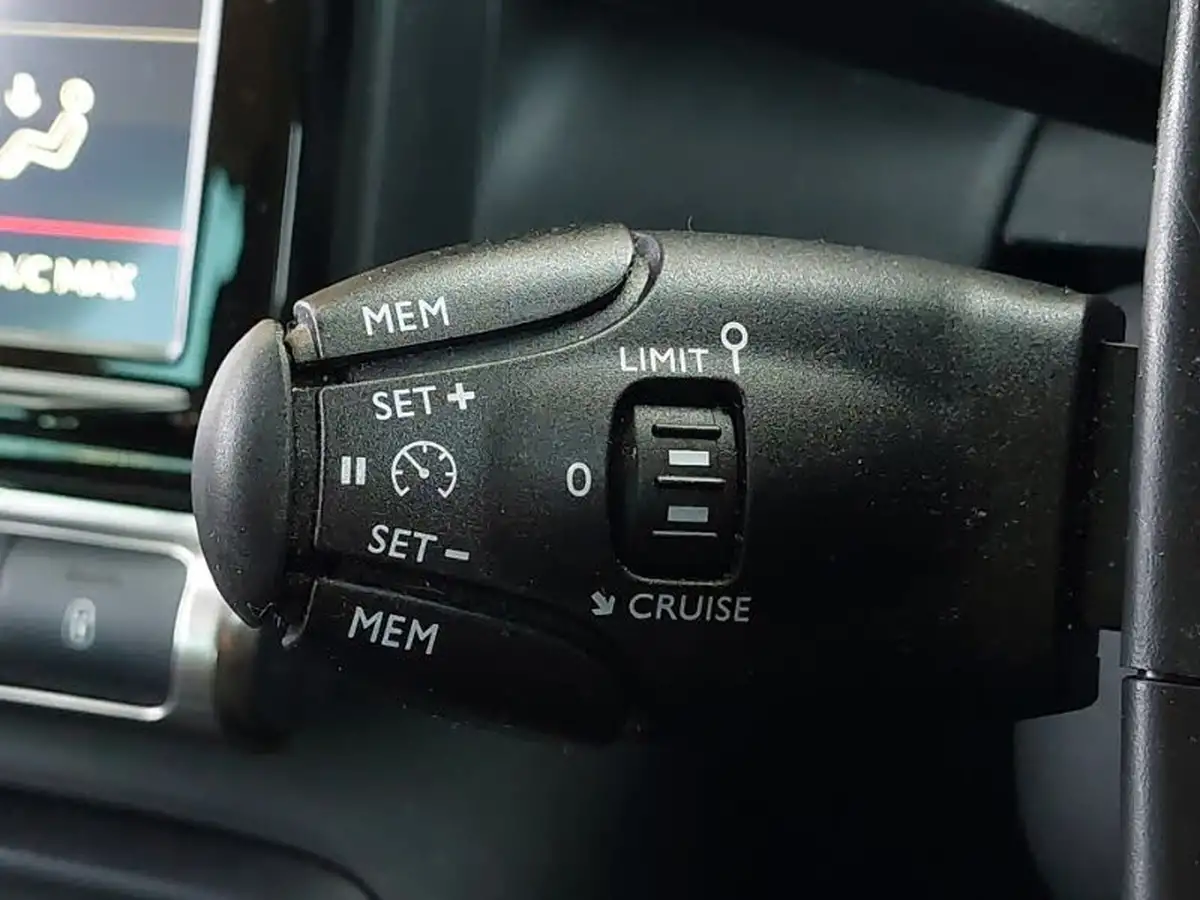 2022-citroen-c3-aircross-12-puretech-shine-130ps-eat6-big-16