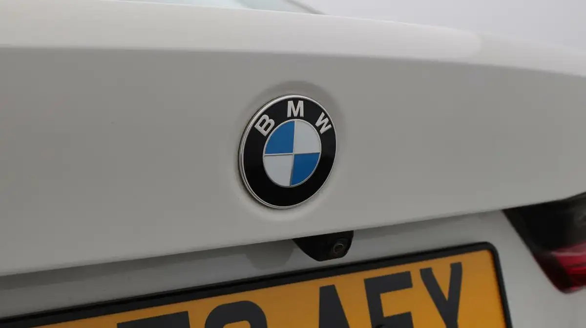 2020-bmw-3-series-20-318i-m-sport-saloon-4d-big-20