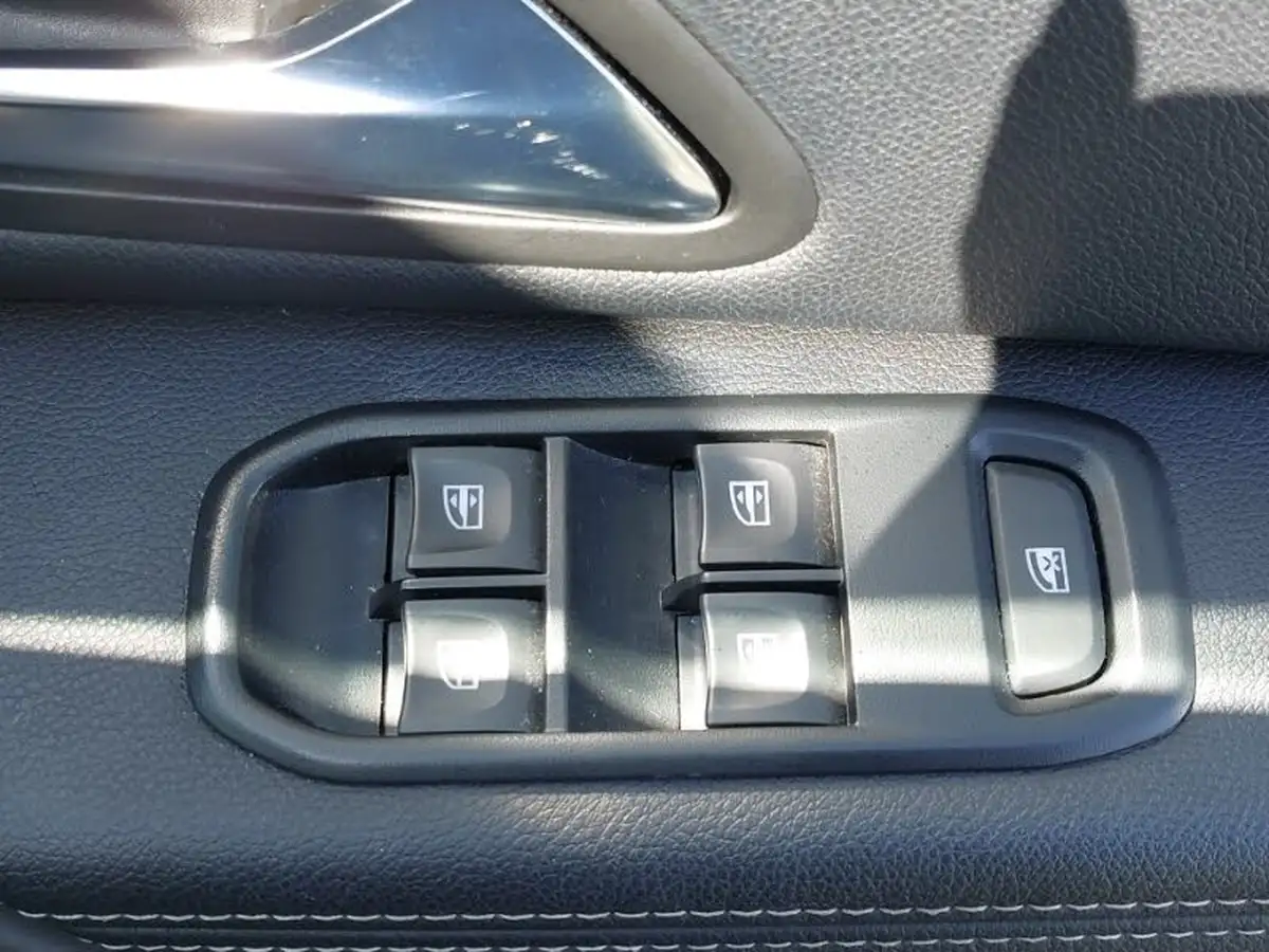 2022-dacia-duster-09-tce-prestige-big-12