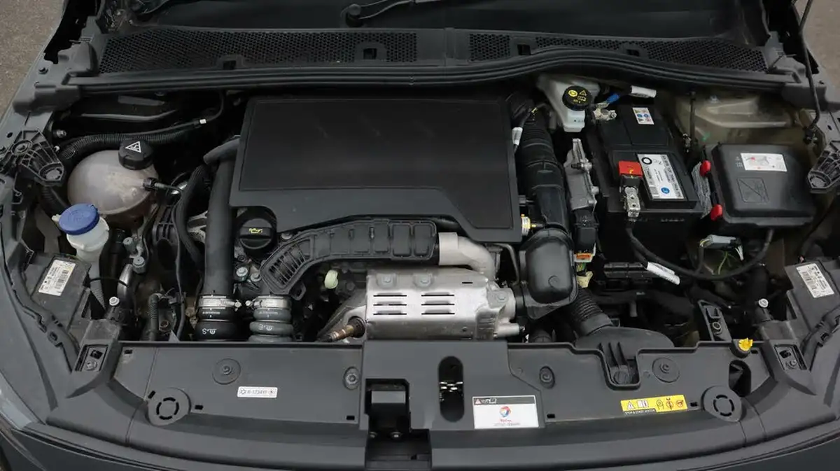 2023-peugeot-208-12-puretech-allure-premium-100ps-eat8-big-19