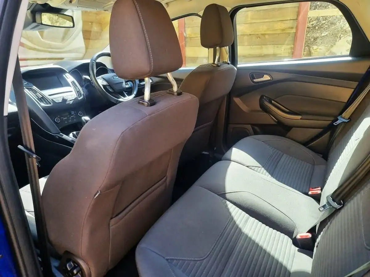 2017-ford-focus-15tdci-titanium-estate-big-13