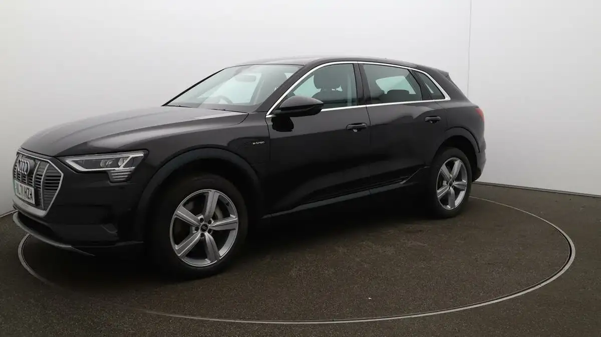 2021-audi-e-tron-55e-technik-station-wagon-big-60