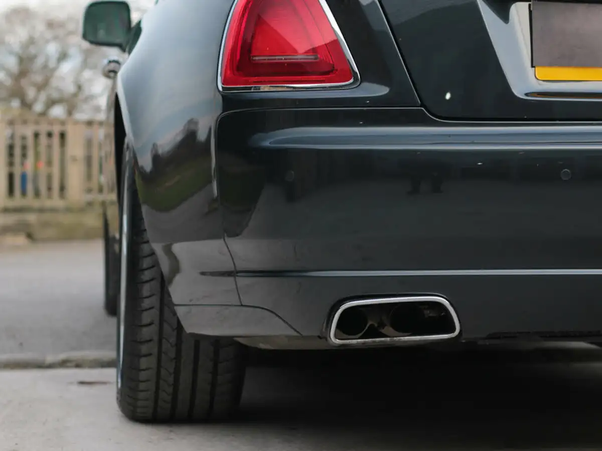 2010-rolls-royce-ghost-66-big-39