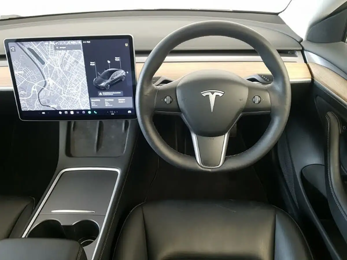 2021-tesla-model-3-e-long-range-awd-big-6