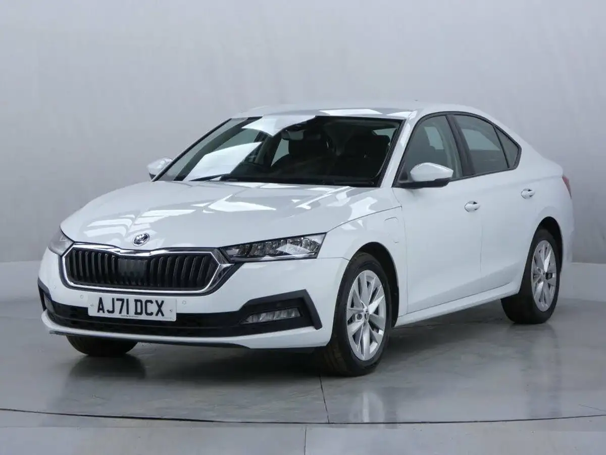 2021-skoda-octavia-big-3