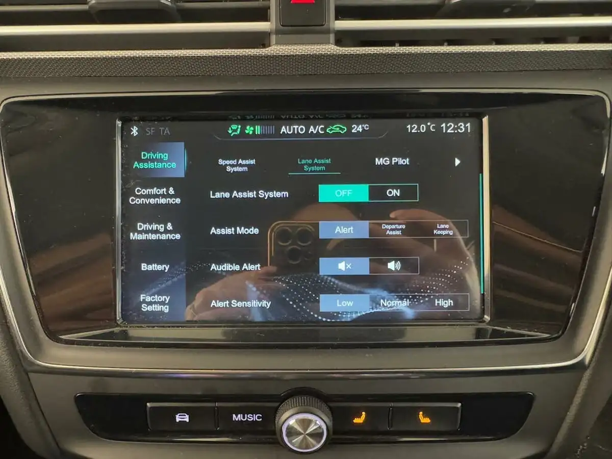 2022-mg-mg5-e-exclusive-ev-long-range-big-50