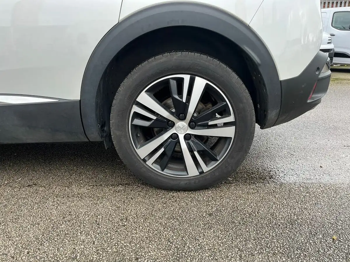 2021-peugeot-3008-suv-12-puretech-gt-big-14