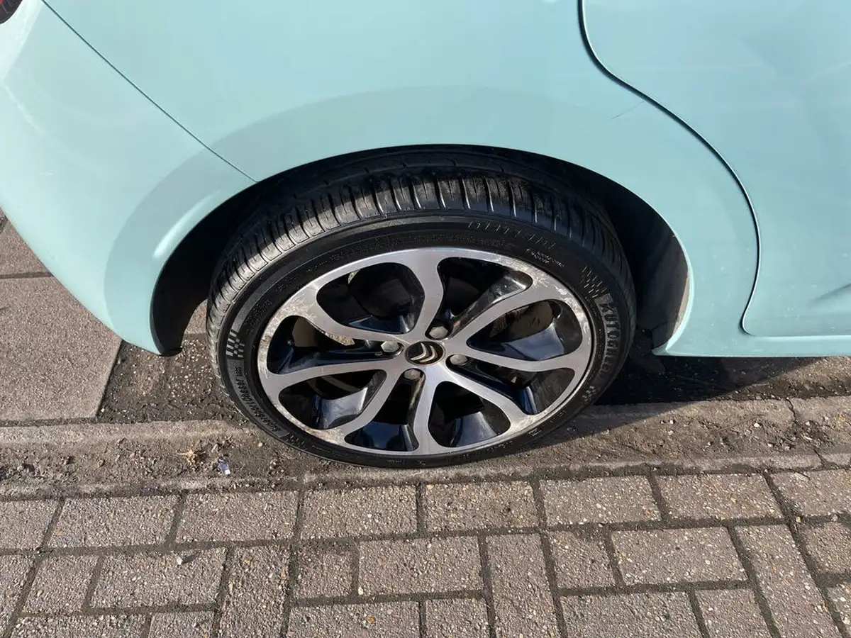 2017-citroen-c3-12-platinum-big-38