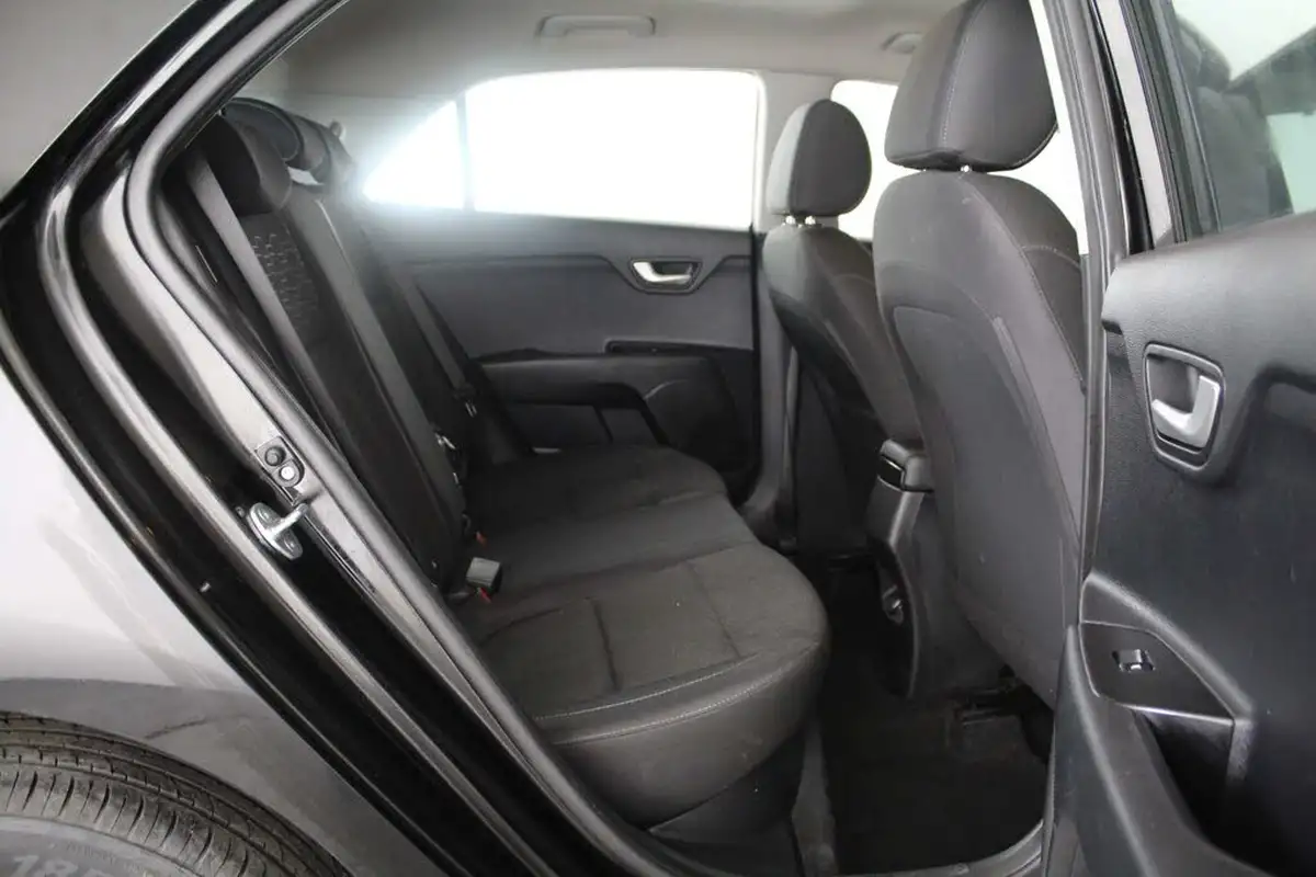 2023-kia-rio-10-t-gdi-2-big-14