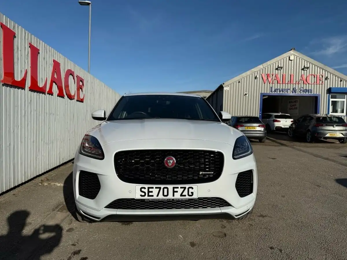2020-jaguar-e-pace-20-i4d-chequered-flag-180ps-big-11