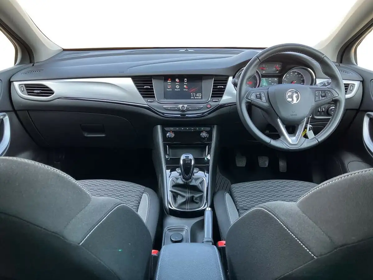 2020-vauxhall-astra-15-turbo-d-sri-vx-line-nav-big-14