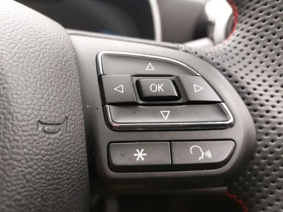 2024-mg-zs-suv-10t-gdi-exclusive-auto-big-12