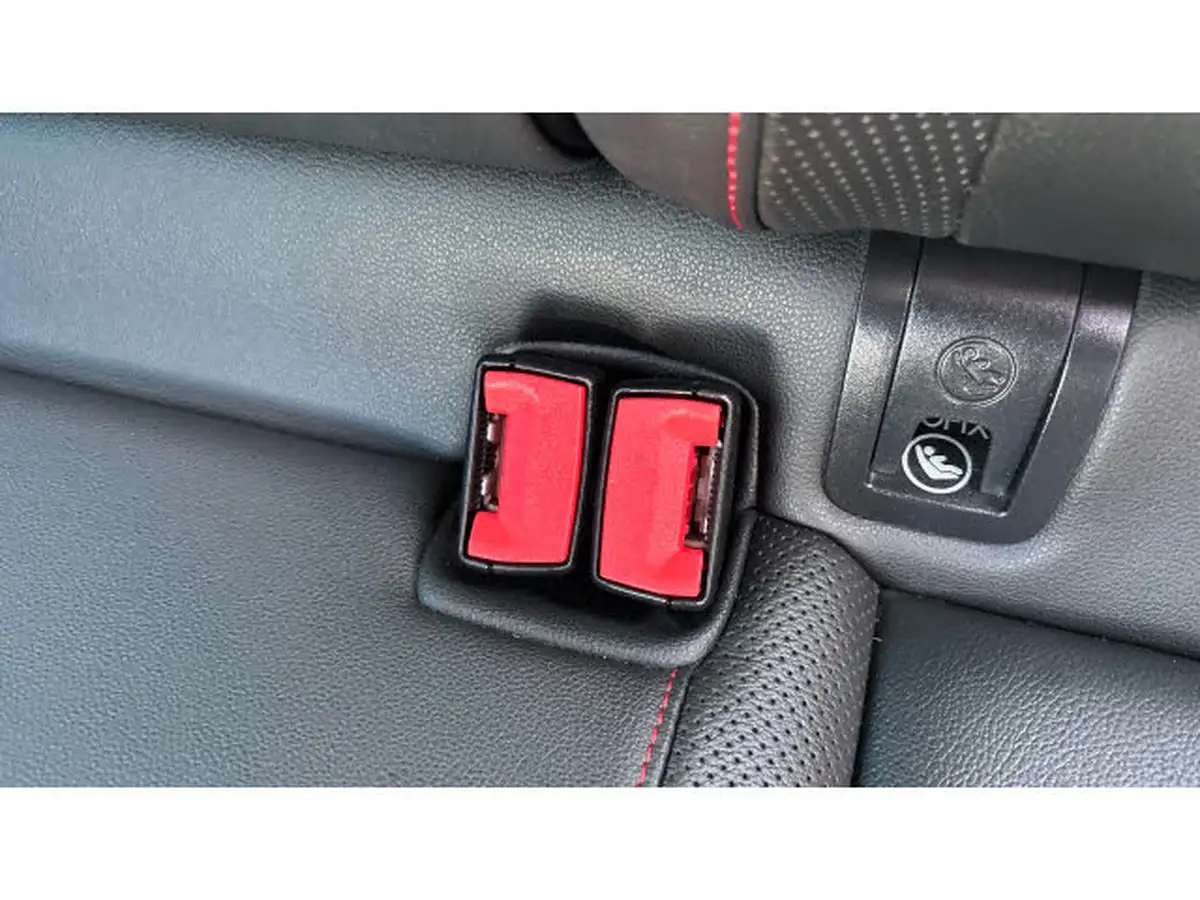 2019-seat-leon-20-tsi-fr-sport-hatchback-big-16