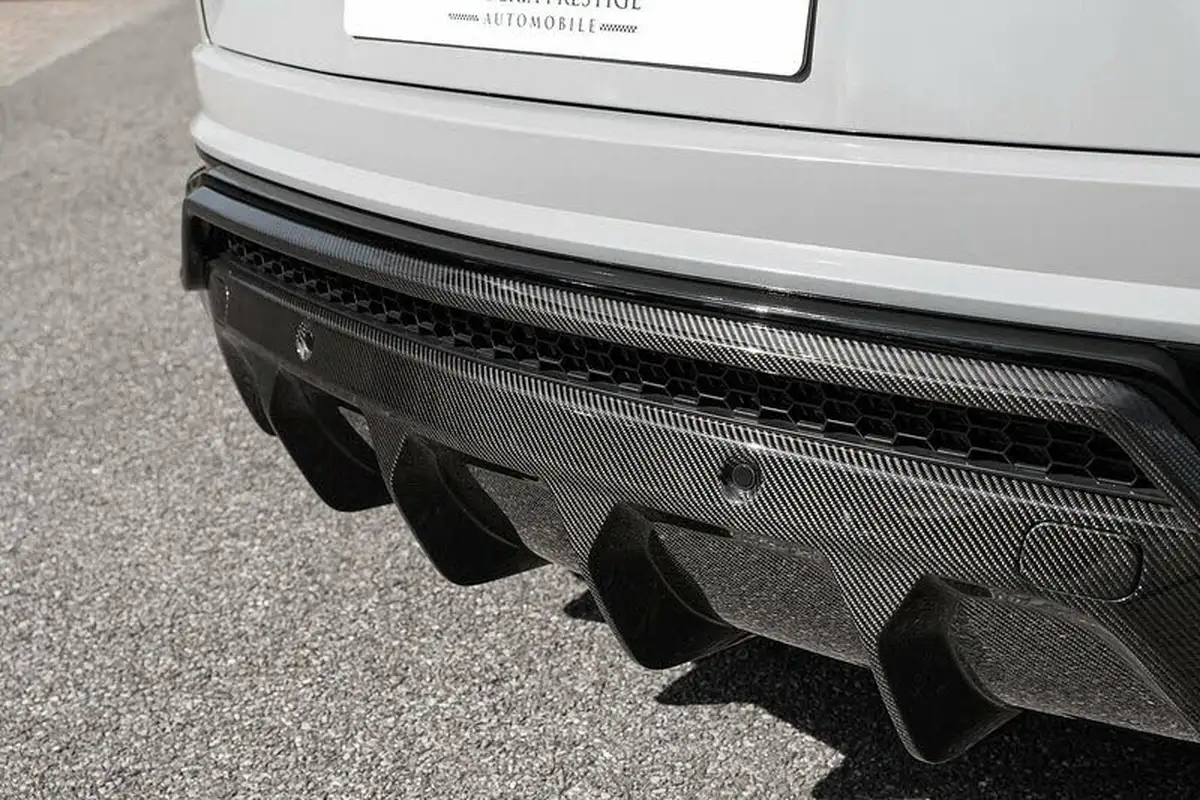 2021-lamborghini-urus-40-no-trim-big-21